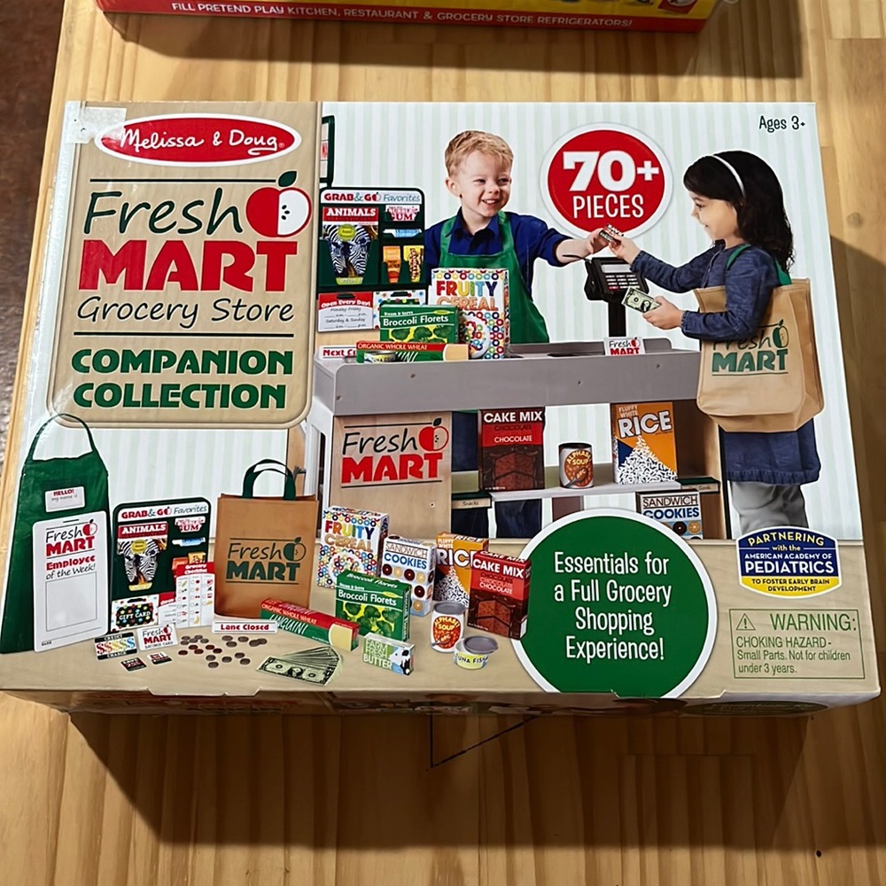 Melissa and Doug fresh Mart grocery store accessories kit